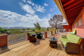 Spacious Arizona Retreat with Deck and Mountain Views!